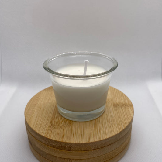 Natural Scented Candle strawberry flavor (30ml)